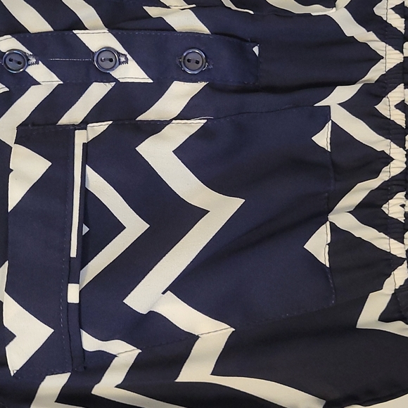 Flowy Stripe Dress - Picture 2 of 4